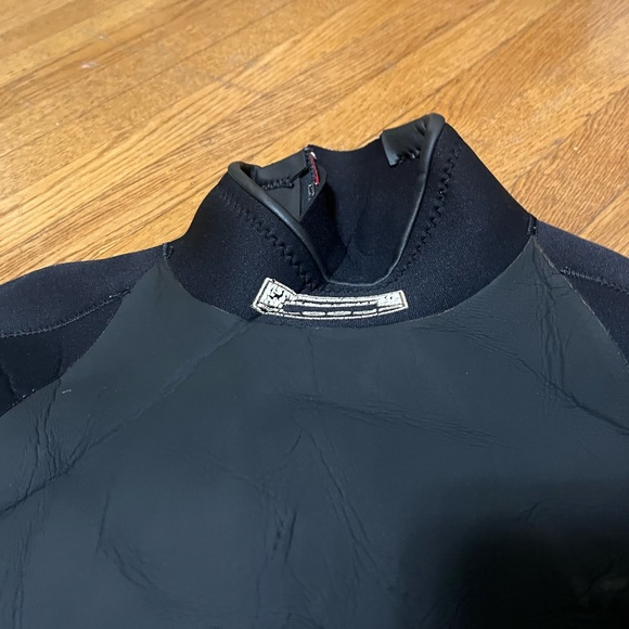 Aleeda 4:3 Wetsuit Large - Picture 3 of 12